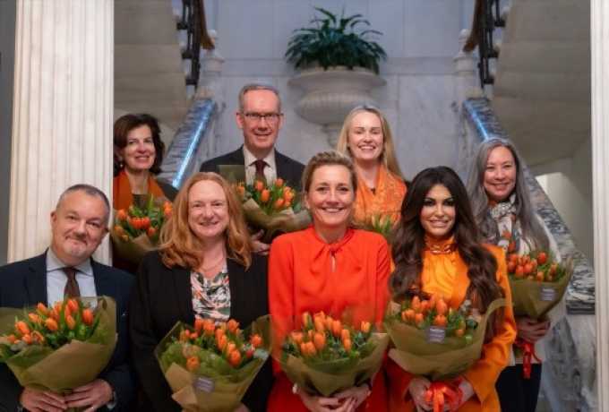 Kimberly Guilfoyle :Οκτώ πρεσβευτές στην Αθήνα ενώνουν δυνάμεις κατά της βίας κατά των γυναικών